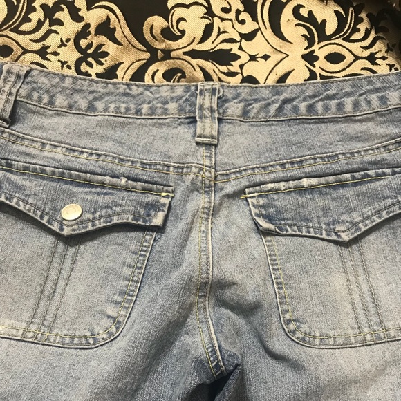 Meet your Posher, Jennifer - Picture 2 of 2